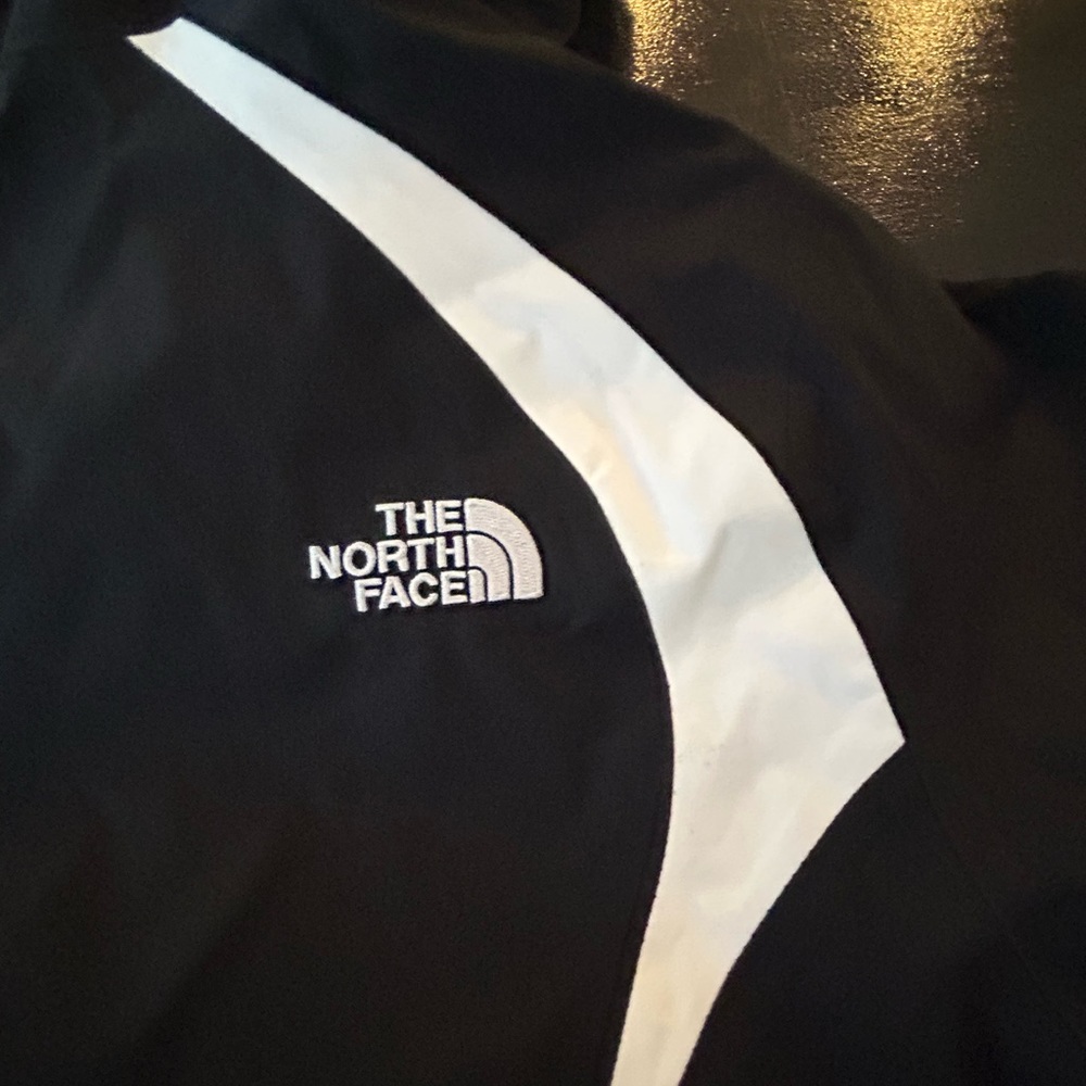 The North Face ski jacket: shell and fleece lining